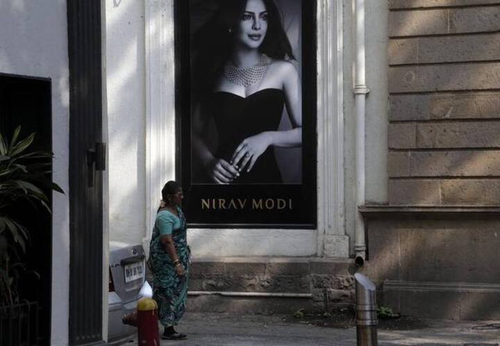  નીરવ મોદી બ્રાન્ડની જ્વેલરીને પ્રિયંકા ચોપરા, અનુષ્કા શર્મા, ઘણી ઈન્ટરનેશનલ મોડલ ઓસ્કાર ઈવેન્ટમાં નીરવ મોદી બ્રાન્ડની જ્વેલરી પહેરી ચૂકી છે. તેમાંથી ઘણી મોડલ નીરવ મોદી બ્રાન્ડ એમ્બેસેડર પણ રહી છે.