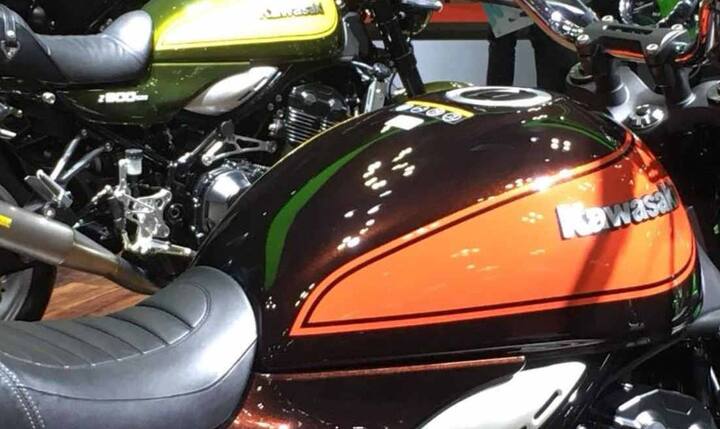 આ બાઇકમાં 17 લીટર ટિયરડ્રોપ શેપવાળી ફ્યૂલ ટેન્કની સાથે રાઉન્ડ LED લેમ્પ આપવામાં આવ્યો છે.