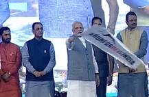 સુરતઃ વડાપ્રધાન મોદીએ રન ફોર ન્યુ ઇન્ડિયા મેરેથોનને ફ્લેગ ઓફ કરાવી, કહ્યું- સુરતે દેશને નવા ભારત માટેનો માર્ગ બતાવ્યો