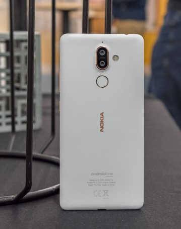 Nokia 7 Plusમાં Android 8.0 Oreo આપવામાં આવ્યું છે અને આગામી સમયમાં આમાં નવા અપડેટ્સ પણ મળતા રહેશે. 