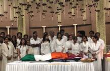 શ્રીદેવીની અંતિમ વિધિ પૂર્ણ, પંચમહાભૂતમાં વિલીન થયો પાર્થિવ દેહ