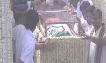 મુંબઈમાં નીકળી શ્રીદેવની અંતિમ યાત્રા, આ રહી છે શ્રીદેવીની અંતિમ તસવીર, જુઓ તસવીરો