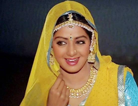 1991: પોતાની ફિલ્મ લમ્હે (1991) માં શ્રીદેવી, તે સમયે તે 28 વર્ષની હતી. 