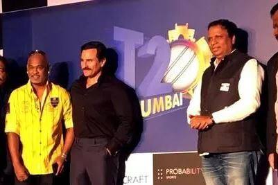 મુંબઈ ટી-20 લીગના એક કાર્યક્રમમાં સચિનનો સાથી ક્રિકેટર અને ખાસ મિત્ર વિનોદ કાંબલી તથા બોલીવુડ સ્ટાર સૈફ અલી ખાન પણ ઉપસ્થિત રહ્યા હતા.