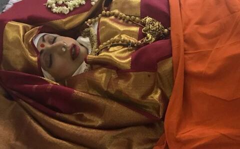 રામેશ્વરમના સમુદ્રમાં કરવામાં આવ્યું શ્રીદેવીની અસ્થિનું વિસર્જન રામેશ્વરમના સમુદ્રમાં કરવામાં આવ્યું શ્રીદેવીની અસ્થિનું વિસર્જન