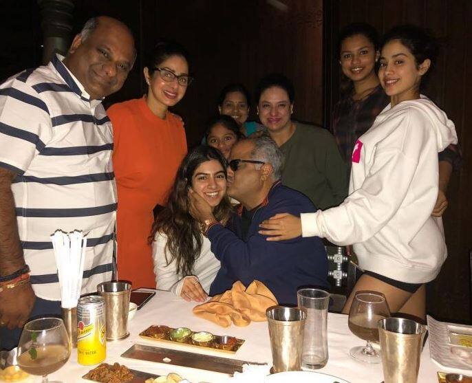 એક એક્ટર કે એક મા કે એક પત્ની પણ વધીને તે કંઇક હતી. તે દરેક કેરેક્ટરમાં અભિન્ન અને સૌથી સારી હતી. તેના માટે પ્રેમ આપવો અને પ્રેમ લેવો જ મહત્વનો હતો. લોકો માટે તે સારી, શાંત અને દયાળુ હતી. ફ્રસ્ટ્રેશન કે દ્વેષ ક્યારેય તેને ન સ્પર્શી શક્યા.