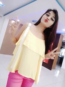 સુરતમાં જાહેરમાં ધારિયા સાથે આતંક મચાવનારી યુવતીને લોકો કેમ કહે છે ફૂલન? કેમ યુવક સાથે ધારિયું લઈને નિકળી હતી બહાર?