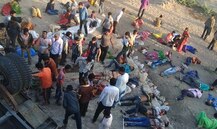 જાન લઈને જઈ રહેલ ટ્રક પુલ પરથી નીચે ખાબકતાં 20થી વધુનાં મોત, તસવીરો જોઈને હચમચી જશો