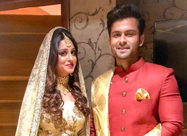 મુંબઇઃ સમાજમાં અનેક લોકો પોતાના ધર્મને બદલીને અન્ય ધર્મ અપનાવી લીધાના દાખલા છે, તેમાં કેટલાક અનિનેતા અને અભિનેત્રીઓના નામ પણ સામેલ છે. હવે આ કડીમાં વધુ એક નામ દિપીકા કક્કરનું ઉમેરાયું છે. દિપીકા કક્કરે પોતાન પતિની સાથે રહેવા માટે ઇલ્સામ ધર્મને અપનાવ્યો છે. 