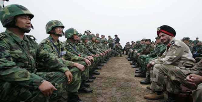 ચીનની આક્રમક નીતિ ઝડપી બની છે, હિન્દુસ્તાનને ઘેરવા માટે ચીને સ્ટ્રિંગ ઓફ પર્લ્સ અંતર્ગત જે વ્યૂરચના કરી હતી હવે તેને એક કદમ આગળ વધારતા ચીને ભારતના તે પાડોશીઓ પર નજર નાંખવાનું શરૂ કરી દીધું છે જેની બોર્ડર ભારત સાથે જોડાય છે. 