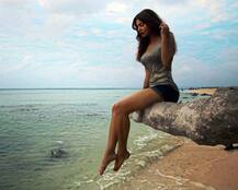 નાગિનની આ હૉટ એક્ટ્રેસે અંડમાનના બીચ પરથી શેર કર્યા આ હૉટ ફોટોઝ, જુઓ તસવીરો