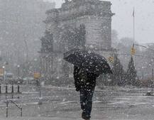 બર્ફીલા તોફાનથી અમેરિકા ઠપ, રોડ પર 1 ફૂટ બરફના થર જામ્યા, 7 લોકોના મોત