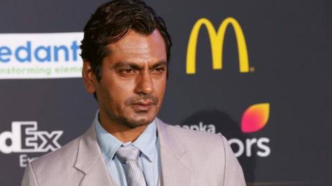 એક્ટર નવાઝુદ્દીન સિદ્દીકી હાલમાં પોતાની આગામી ફિલ્મ 'ઠાકરે'ને કારણે ચર્ચામાં છે. મીડિયા રિપોર્ટ્સ મુજબ તેને ઠાણે પોલીસે હાજર થવા માટે કહ્યું તું પણ તે આવ્યો નહીં.