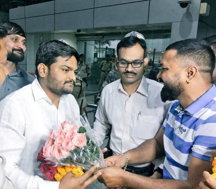 તેણે એમ પણ કહ્યું કે, જ્યારે 2014 લોકસભા ચૂંટણીમાં નરેન્દ્ર મોદી વડાપ્રધાન પદના ઉમેદવાર હતા ત્યારે મેં પણ તેમને વોટ આપ્યો હતો. અમે વિચાર્યું હતું કે દેશના યુવાઓને રોજગાર મળશે. દેશના ખેડૂતોને તેમની ઉપજના પૂરતા ભાવ મળશે પણ આમ થયું નથી.