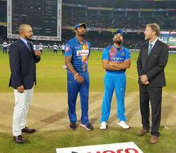 IND vs SL Weather : चाहत्यांसाठी खूशखबर ! भारत-श्रीलंका सामन्याआधी कोलंबोत सूर्यदेवाचं दर्शन, हवामान स्वच्छ