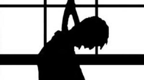 બોર્ડની પરીક્ષા સહિત શાળાકીય ઈન્ટરનલ પરીક્ષામાં 90 ટકાથી વધુ ગુણ મેળવનાર વિદ્યાર્થીને પરીક્ષાનો ખોફ હોય તે કોઈ માનવા તૈયાર નથી. ચર્ચા મુજબ, ડોનેશન પદ્ધતિથી એડમિશન આપવાની જોગવાઈએ સ્કોલર વિદ્યાર્થીનો ભોગ લીધો છે.