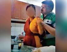 સસરાએ વહુ પર નજર બગાડીને કહ્યું- \'હું તારો ખર્ચ ઉઠાવુ છું મારી ઇચ્છાઓ પુરી કર\', જાણો વિગતે