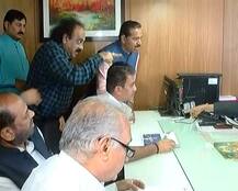 ગુજરાતની ચાર રાજ્યસભા માટે આઠ ઉમેદવારોએ ભર્યા ફોર્મ, જાણો કોણ કોણ મેદાનમાં?