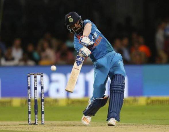 લોકેશ રાહુલ ક્રિકેટના સૌથી નાના ફોર્મેટમાં હિટ વિકેટ થનારો ભારતનો પ્રથમ અને વિશ્વનો નવમો બેટ્સમેન બની ગયો છે.