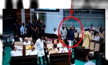 ગુજરાત વિધાનસભામાં Live ગુંડાગર્દી: ભાજપ અને કોંગ્રેસના ધારાસભ્યો કેવી રીતે બાખડ્યા, આ રહી તસવીરો