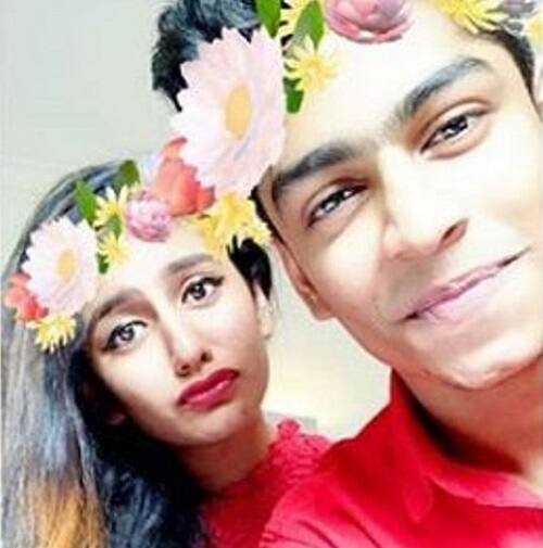 પ્રિયાના વિડીયોની ક્લિપ વાયરલ થયા પછી પ્રિયાની ફેન ફોલોઈંગ વધી ગઈ છે. એક જ દિવસમાં પ્રિયાના ટ્વીટર, ફેસબુક અને ઈન્સ્ટાગ્રામ પર તેના લાખો ફેંસ બની ગયા છે. ઈન્સ્ટાગ્રામ પરથી પ્રાપ્ત માહિતી મુજબ, પ્રિયાએ બોલિવુડની બધી એક્ટ્રેસીઝને પાછળ છોડી હોલિવુડની હિરોઈનને ટક્કર આપી રહી છે.