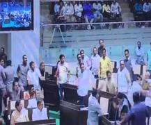 વિધાનસભામાં ભાજપના MLAને માઈક ફટકારનારા કોંગ્રેસી MLA પ્રતાપ દૂધાત કોણ છે ? જાણો વિગત