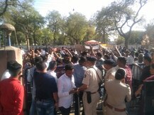  મહેસાણા: DySP મંજીતા વણઝારાની ગાડી પર પથ્થરમારો, હાથમાં ઈજા