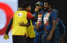 Nidahas Trophy: રસાકસીવાળી મેચની છેલ્લી ઓવરમાં શ્રીલંકા અને બાંગ્લાદેશના ક્રિકેટરો કેમ ઝઘડ્યા, પછી શું થયું, જાણો કારણ