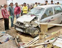 હિટ એન્ડ રન: જામનગરમાં પિતા-પુત્રને અલ્ટો કારે ફૂટબૉલની જેમ હવામાં  ઉડાડ્યા, એકનું મોત, જાણો વિગતે