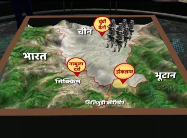 નવી દિલ્હીઃ ચીને ફરી એકવાર ડોકલામને લઇને ભારતની ચિંતાઓ વધારી દીધી છે. ચીન સેનએ ડોકલામમાં ફરી એકવાર રસ્તો બનાવવાનો શરૂ કરી દીધો છે. આ રસ્તો ડોકા લા માં ભારતીય ચોકીએથી લગભગ 4-5 કિલોમીટર દુર છે, જ્યાં ગયા વર્ષે બન્ને દેશોની સેનાઓ 73 દિવસ સુધી એકબીજાની સામે આવી ગઇ હતી. 