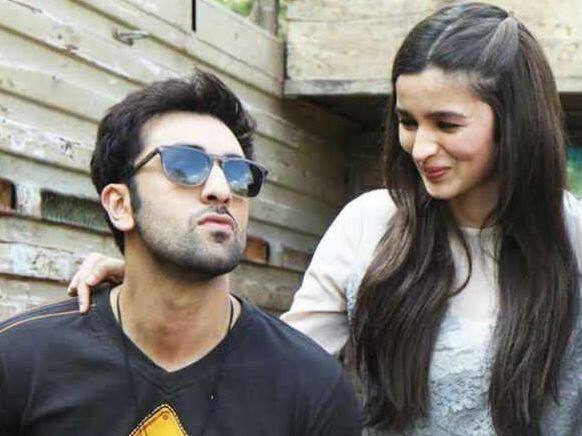 આ ફિલ્મમાં તેમની સાથે અમિતાભ બચ્ચન પણ કામ કરી રહ્યા છે. 15 ઓગસ્ટના રોજ ફિલ્મ રિલીઝ થશે તેમ કહેવામાં આવી રહ્યું છે.