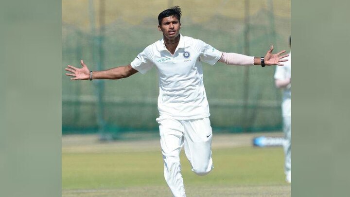 IND-A vs BAN-A 1st Test Navdeep Saini triple strike backed by Mukesh Kumar double duo rocked top order of Bangladesh IND-A vs BAN-A 1st Test : নভদীপ, মুকেশদের দাপট, বাংলাদেশ এ-র বিরুদ্ধে দুরন্ত শুরু ইন্ডিয়া এ-র