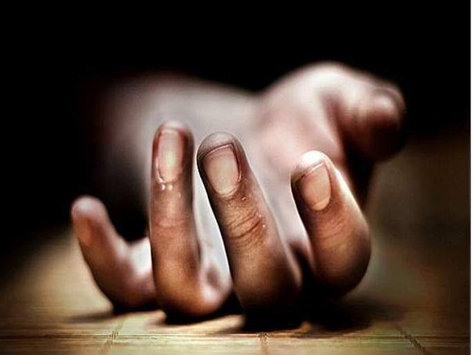 ત્રણ દિવસ પહેલાંજ મારી દીકરી સ્કૂલના ફ્રેન્ડઝ સાથે સાયન્સની તૈયારી કરવા ગઈ હતી. દીકરીએ કહ્યું હતું કે, પપ્પા હુ સાયન્સ તો કરી લઈશ પણ એસએસટીવાળા મને ફેઈલ કરી દેશે. આજે સવારે જ મે મારી દીકરીને કહ્યં હતું કે સારી રીતે અભ્યાસ કરજે, હું જઉં છું. ફાંસી લગાવવાના 20 મિનિટ પહેલાં જ હું મેટ્રોમાં હતો ત્યારે મારી દીકરીનો ફોન આવ્યો કે પપ્પા તમે મારા માટે કોઈ કપડાં લાવી રહ્યા છો.