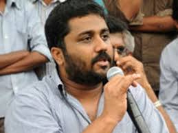 નેહાએ સવાલ કર્યો હતો કે શું આવી મહિલાઓ પાસે ના કહેવાનો વિકલ્પ હોતો નથી. શું તેઓ સમાધાનની વાત પર આ બધાની બહાર નીકળી શકતી નથી. શું સમાધાન જેવી ચીજો હોય છે. આપણે મહિલા અધિકાર અને નારીવાદની વાત કરીએ છીએ. પરંતુ સચ્ચાઇ એ છે કે મહિલા જ મહિલાની દુશ્મન છે. 