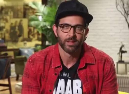 ઉલ્લેખનીય છે કે, ફિલ્મનું શૂટિંગ અત્યારે ચાલુ છે. ફિલ્મનુ નિર્દેશન વિકાસ બહલ કરી રહ્યાં છે. ફિલ્મ આગામી વર્ષે થિએટર્સમાં દર્શકોની વચ્ચે આવશે. 