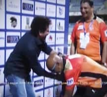 સચિનના પગમાં પડી ગયો કાંબલી, જાણો સચિને શું કર્યું ?