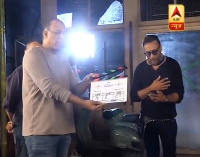 મરાઠીમાં બનેલી વેન્ટિલેટરને અભિનેત્રી પ્રિયંકા ચોપડાએ પ્રોડ્યૂસ કરી હતી. આ ફિલ્મને 3 નેશનલ એવોર્ડ મળ્યા હતા.