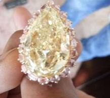 PNB કૌભાંડના આરોપી નિરવ મોદીના ઘરે ઇડીના દરોડા, અત્યાર સુધી 7,638 કરોડની સંપત્તિ જપ્ત