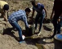 સુરતઃ ભાજપના નેતા જળકુંભી હટાવી તાપી શુધ્ધ કરવા ગયા ને મળી દારૂની ભઠ્ઠીઓ, જાણો વિગત