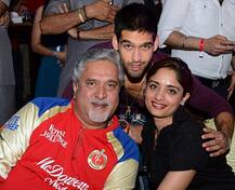 62 વર્ષની ઉંમરે ત્રીજા લગ્ન કરશે વિજય માલ્યા? ગર્લફ્રેન્ડ સાથે ઉજવી ત્રીજી એનિવર્સરિ