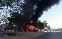 અમદાવાદ: SG હાઈવે પર AC બસમાં આગ લાગી, હાઈવે પર થયો ટ્રાફિકજામ જાણો કારણ