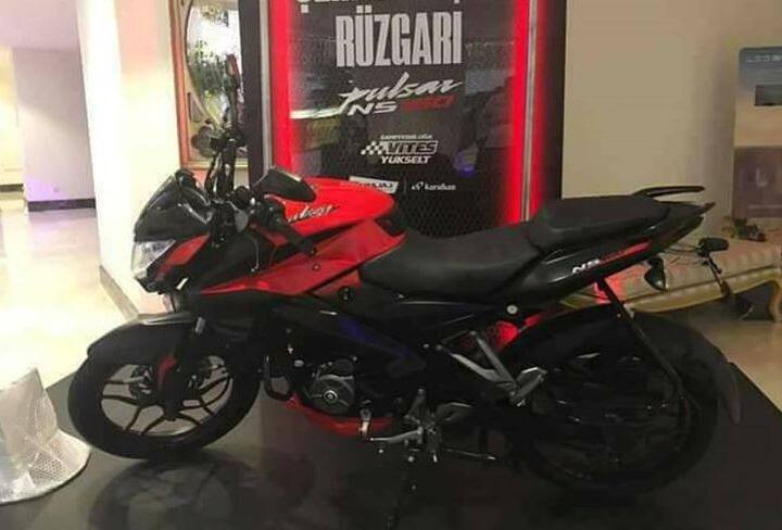 ભારતીય માર્કેટમાં CB Hornet 160Rનો મુકાબલો Bajaj Pulsar NS 160, TVS Apache RTR 160 4V અને Yamaha FZ-S સાથે થશે.