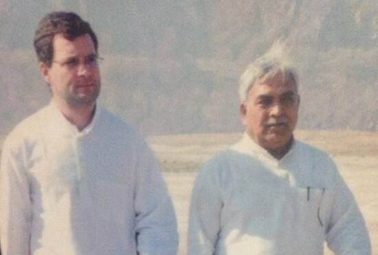 પરંતુ નવા પ્રમુખ અમિત ચાવડા પ્રેસિડેન્ટ શિપના તાજ પહેરે એ પહેલા જ વિખવાદ ઉભો થયો હતો. પાર્ટીના સિનિયર નેતા અને ગુજરાત કોંગ્રેસ પ્રદેશના વાઈસ પ્રેસિડેન્ટ મૌલિન વૈષ્ણવ રિસાઈ ગયા. 