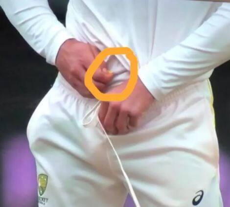 સચિને ટ્વીટ કરી કહ્યું કે, જેમને આ કર્યું છે તે પોતાના કરતૂતો પર પસ્તાઇ રહ્યાં છે અને હવે તેમને પોતાને કરેલા કામો સાથે જીવવું પડેશે. તેમના પરિવાર વિશે વિચારો, કેમકે ખેલાડીઓની સાથે તેમના પરિવારને પણ આ સહન કરવું પડશે. હવે સમય આવી ગયો છે કે, બધા પાછળ હટે અને તેમને થોડો સમય આપે. 