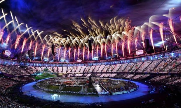  મુંબઈઃ ઈન્ડિયન પ્રીમિયર લીગ (આઈપીએલ)ની 11મી સિઝનના ઉદઘાટન સમારોહમાં આ વખતે બહુ ખર્ચ નતી કરાવાનો પણ આ સમારોહમાં બોલીવૂડના 4 સુપરસ્ટાર્સ ધૂમ મચાવશે. 7 એપ્રિલે મુંબઈ ઈન્ડિયન્સ અને ચેન્નાઈ સુપર કિંગ્સ વચ્ચે ખેલાનારા મુકાબલા અગાઉ આઇપીએલનો ઉદઘાટન સમારોહ કાર્યક્રમ યોજાશે.