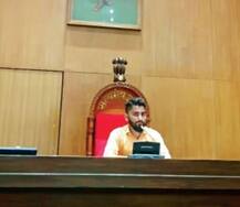 ભાજપના કાર્યકરે વિધાનસભા અધ્યક્ષની ખુરશી પર બેસી પડાવ્યો ફોટો, અધ્યક્ષે શું કહ્યું? જાણો