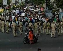 અમદાવાદ: ગુજરાતમાં ઠેર-ઠેર દલિતોનું વિરોધપ્રદર્શન, જાણો ક્યા હાઇવે પર કરાયો ચક્કાજામ