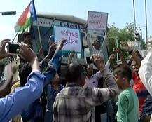 અમદાવાદ: ગુજરાતમાં ઠેર-ઠેર દલિતોનું વિરોધપ્રદર્શન, જાણો ક્યા હાઇવે પર કરાયો ચક્કાજામ