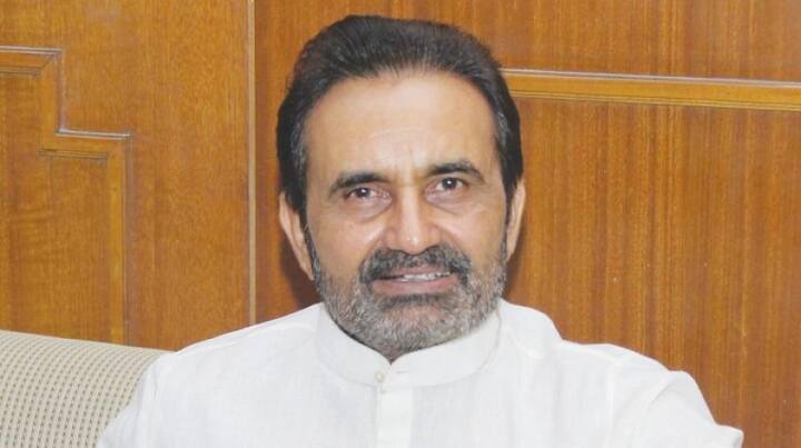 ગુજરાત કોંગ્રેસના નવા પ્રમુખ અમિત ચાવડા આવતી કાલ તારીખ 3 એપ્રિલના રોજ પ્રમુખપદનો ચાર્જ સંભાળશે. ત્યાર બાદ આગામી લોકસભાની ચૂંટણીને અનુલક્ષીને કોંગ્રેસના કાર્યકર આગેવાનો સાથે મળીને વધુમાં વધુ બેઠકો કોંગ્રેસને મળે તે માટેની રણનીતિ ઘડશે.