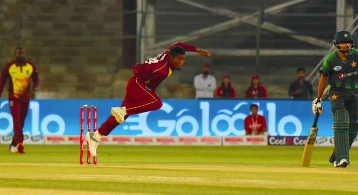 કરાચીના નેશનલ સ્ટેડિયમમાં રમાયેલી મેચમાં વેસ્ટઇન્ડીઝે ટોસ જીતીને પ્રથમ બોલિંગ કરવાનો ફેંસલો લીધો હતો. પાકિસ્તાની ટીમે 20 ઓવરમાં વિકેટના નુકસાન પર 203 રન બનાવ્યા હતા.